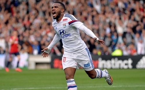 آرسنال يستعد لضم مهاجم ليون