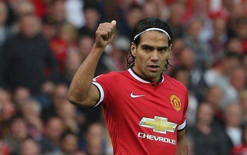 فالكاو يوجه شكره إلى فريق مانشستر يونايتد