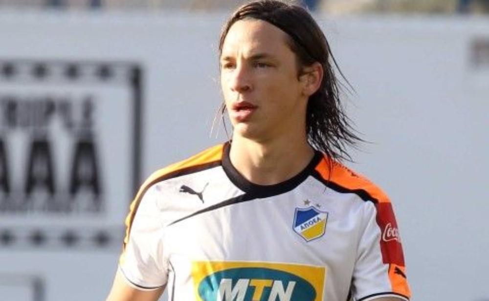 مدرب النصر يطلب من الإادرة التعاقد مع هذا اللاعب !