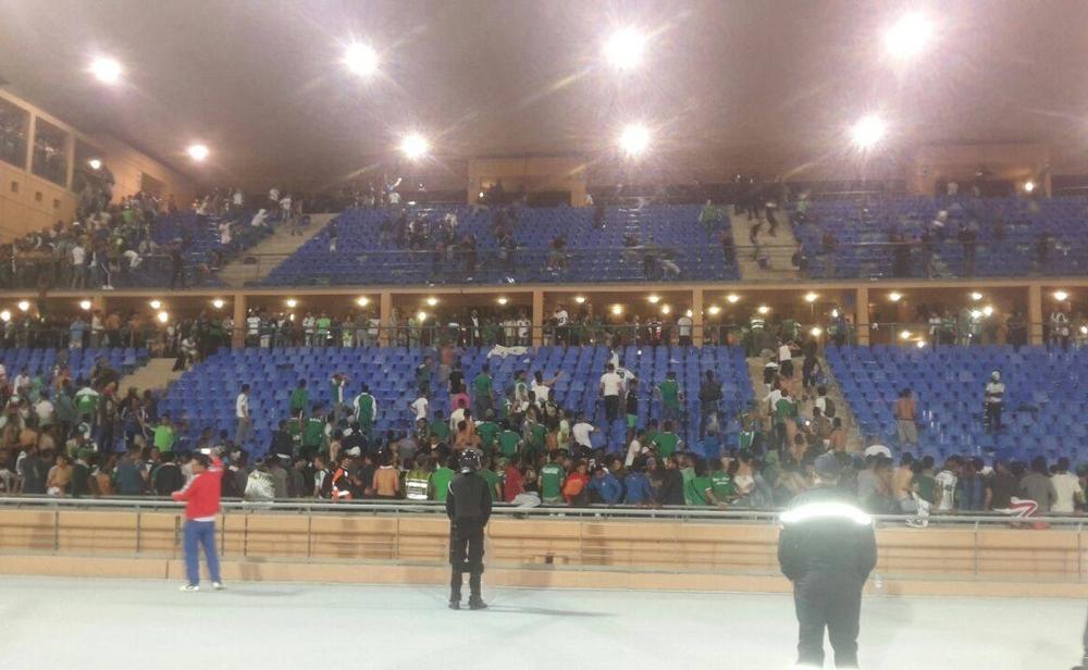 بالصور: تصادم بين فصائل الرجاء الرياضي في هذه الأثناء