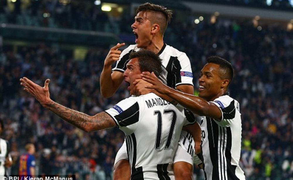 اليوفي يدمر برشلونة ويطرق أبواب النصف