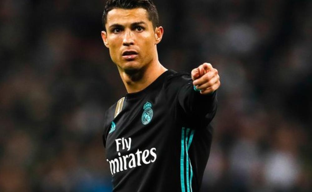 رونالدو يرفض الاستسلام ويراهن على جائزة "بيتشيتشي"