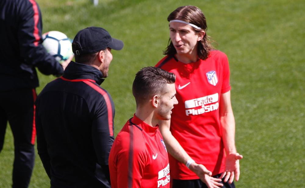 لويس فيليبي يعود لتدريبات أتلتيكو مدريد وأوبلاك يغيب