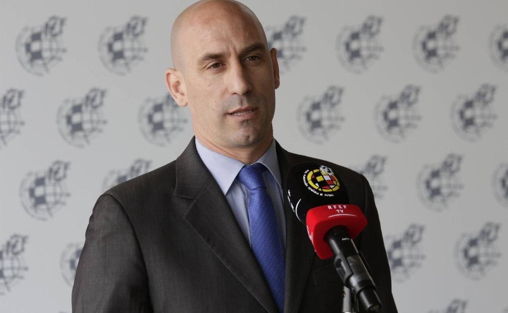 رئيس الاتحاد الإسباني يقوم بترشيد الانفاق من "أموال الشعب"