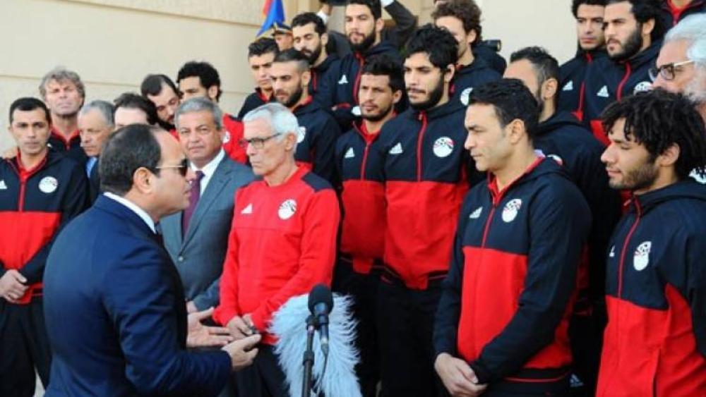 السيسي يستقبل بعثة المنتخب المصري قبل السفر إلى روسيا