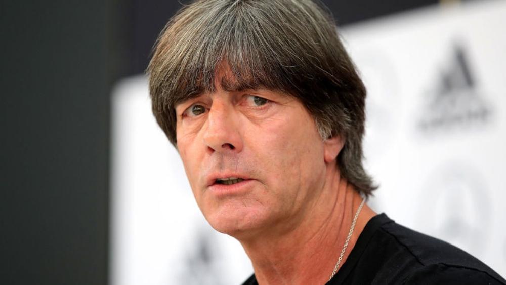 لوف يحذر لاعبي ألمانيا قبل انطلاق كأس العالم