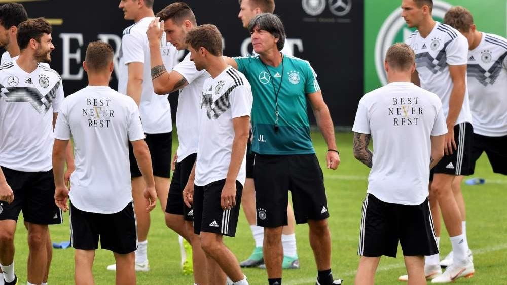 المنتخب الألماني يُجري أول تدريب له في روسيا