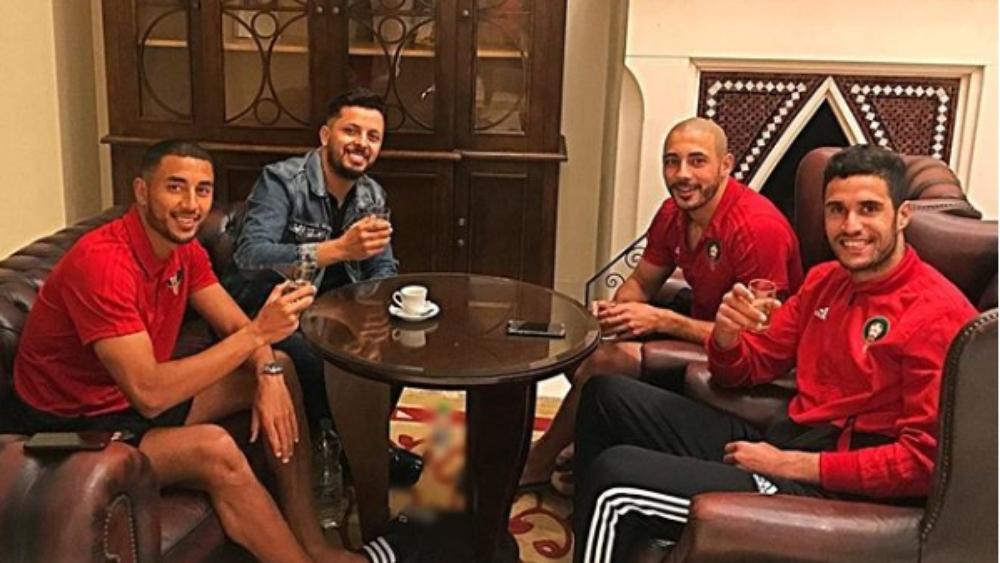 بالصورة/ مُسلسل توافد "الفنانين" على الأسود يتواصل مع "حاتم عمور"