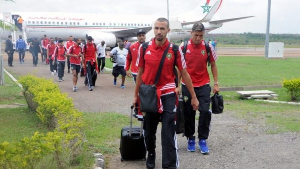 المغربي فؤاد شفيق يُساند المنتخب التونسي من الملعب