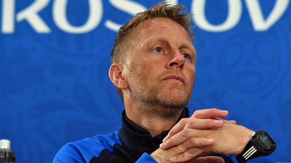 مدرب أيسلندا يؤكد صعوبة المواجهة أمام كرواتيا