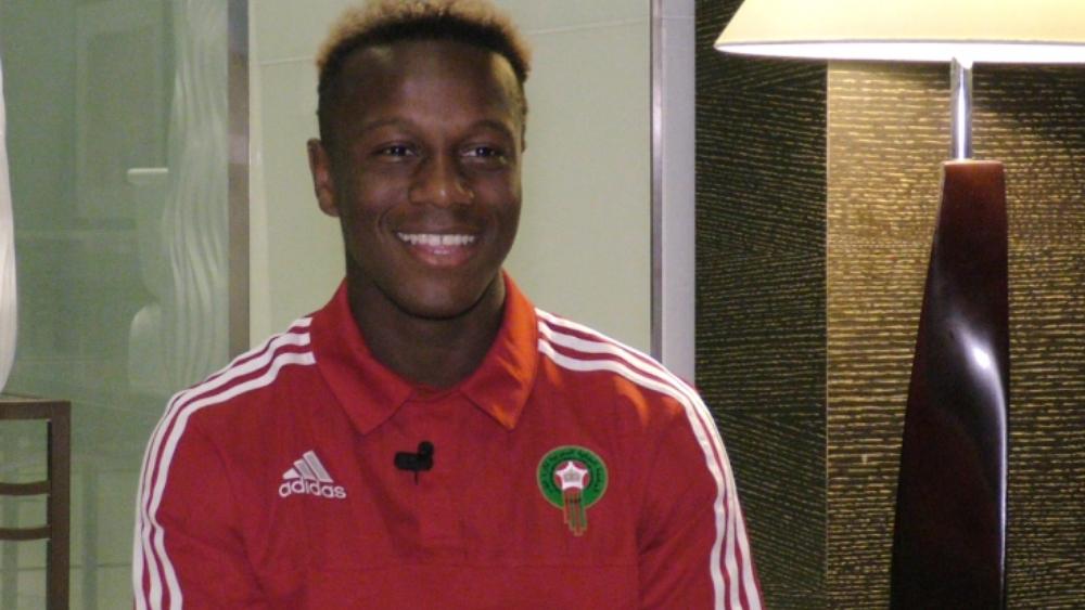 منديل: "دِرارْ خُويَا كبْرتِي و وليتِي مْسطِّي"