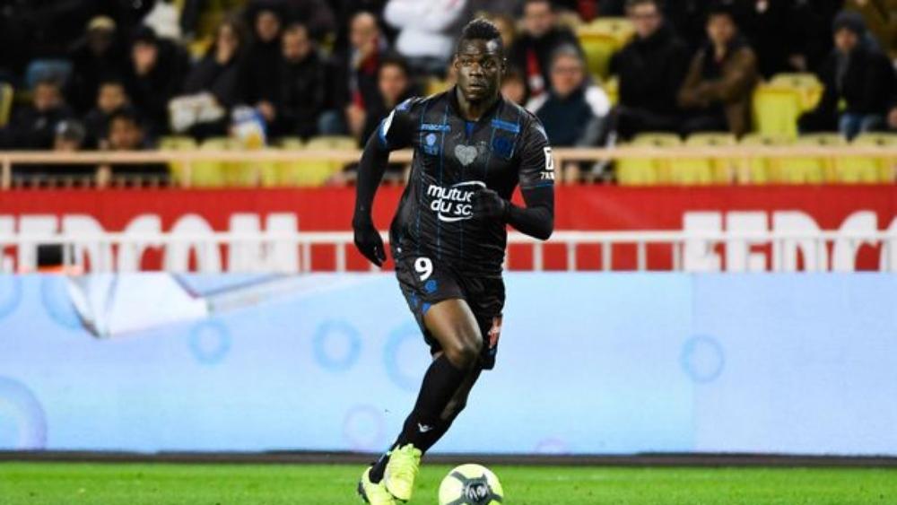 بالوتيلي يقترب من العودة لـ"الكالتشيو"