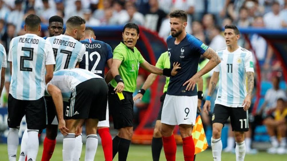 مارادونا يكشف أسباب خروج الأرجنتين أمام فرنسا