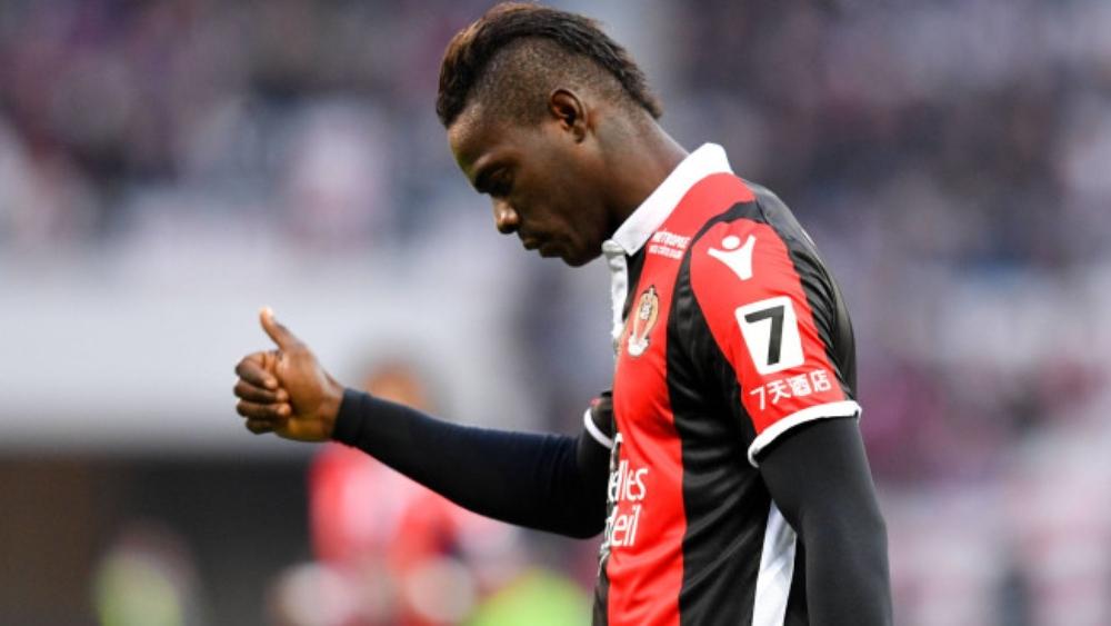 بالوتيلي سيبقى في فرنسا براتب قياسي