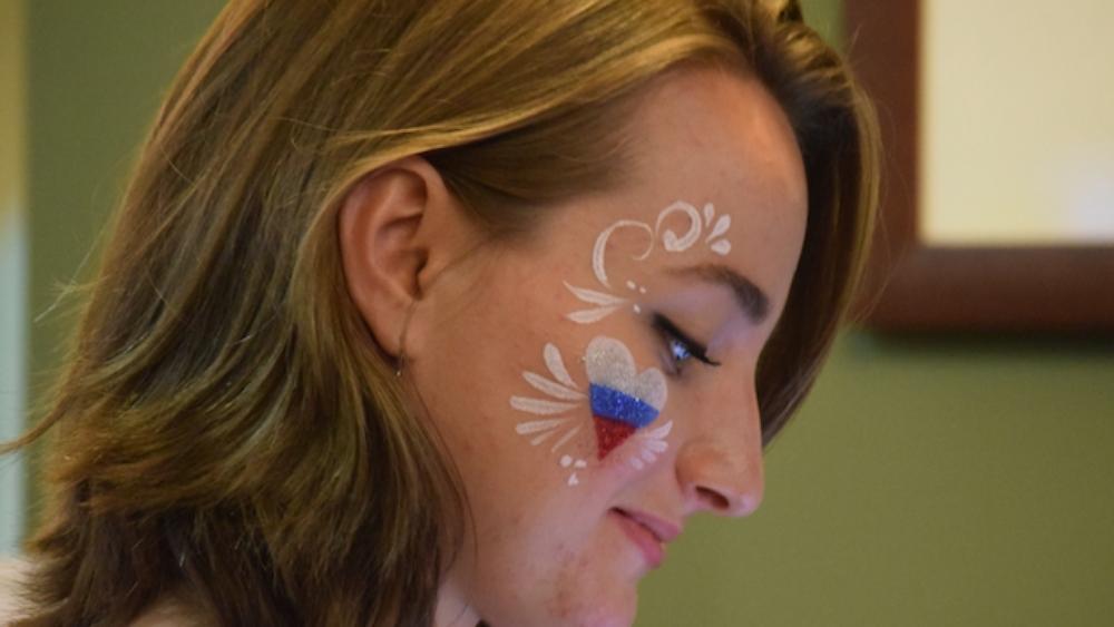 شارع روسيا (7) | “تشجيع الأعداء أو اللجوء للدواء”