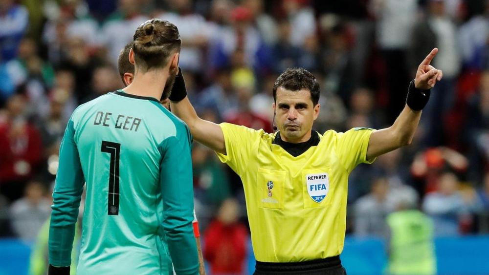 تعيين حكم أوروجواياني لإدارة مباراة فرنسا ضد بلجيكا