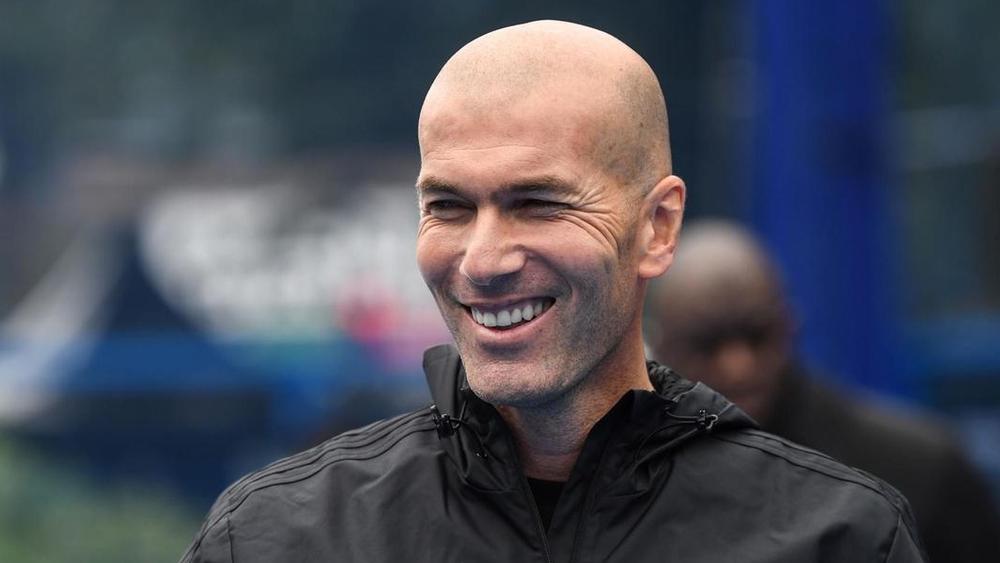 زيدان يهنئ الفرنسيين ببلوغ نهائي المونديال