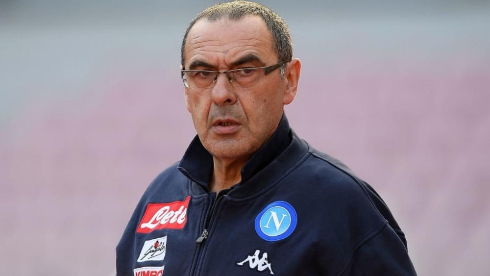 رئيس نابولي: ساري اقترب من تدريب تشيلسي