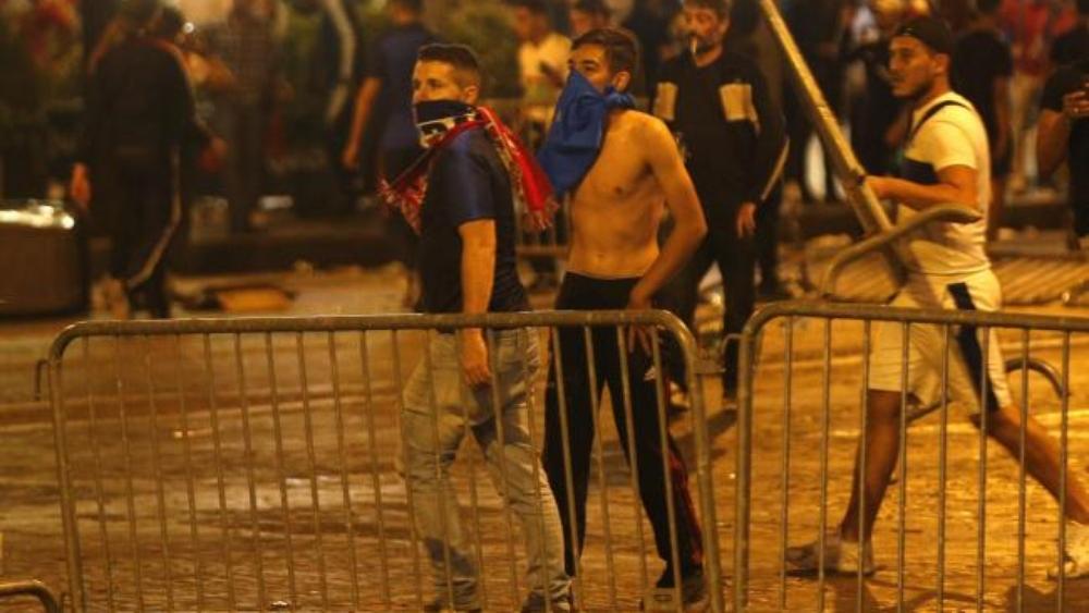 فوضى وتخريب وسرقة في فرنسا بعد الفوز بكأس العالم!