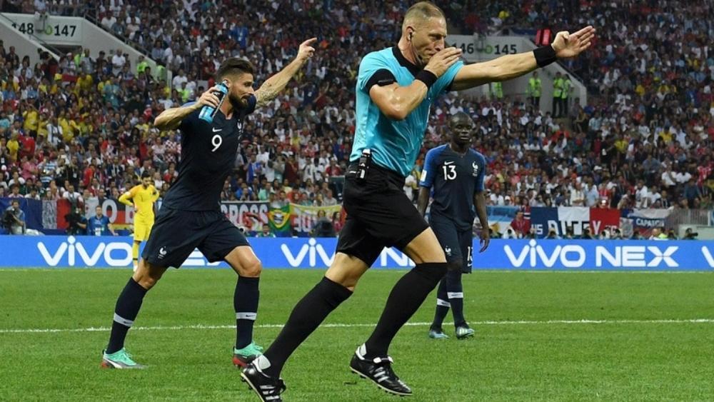 ركلة جزاء فرنسا تثير الشكوك حول "تقنية الفيديو"