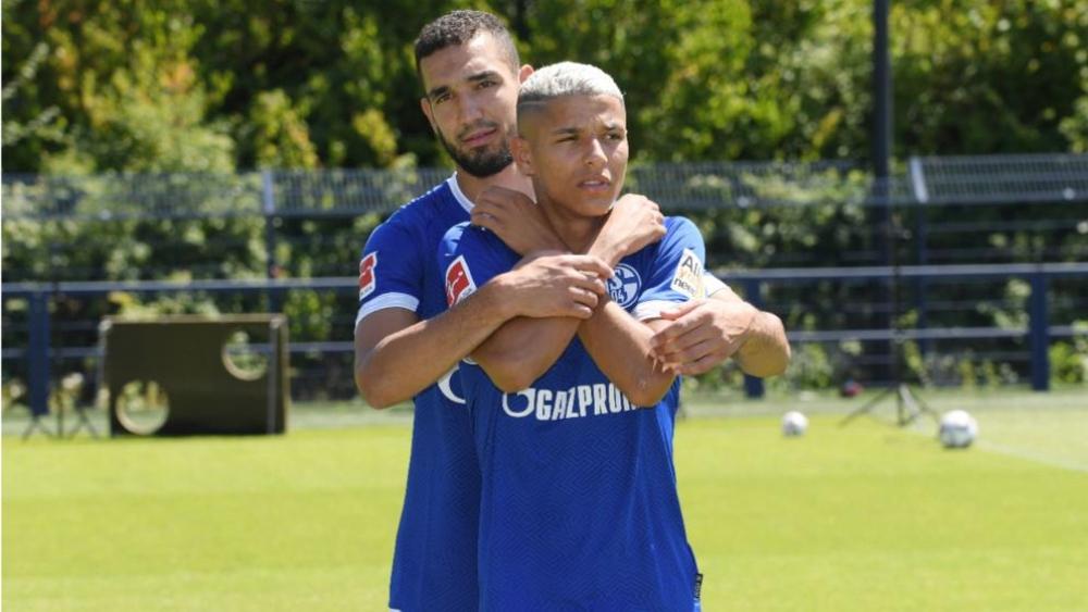 مدرب شالكه04 يُفْصِحُ عن الحالة النَّفسية لأمين حاريت