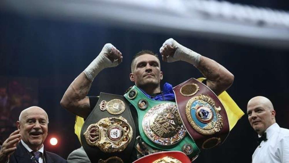 أوسيك يفوز على غاسييف ويضيف حزام محمد علي إلى ألقابه