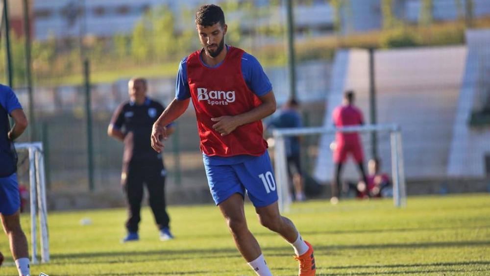 اتحاد طنجة يفُك ارتباطه بـ4 لاعبِين دُفعة واحدة