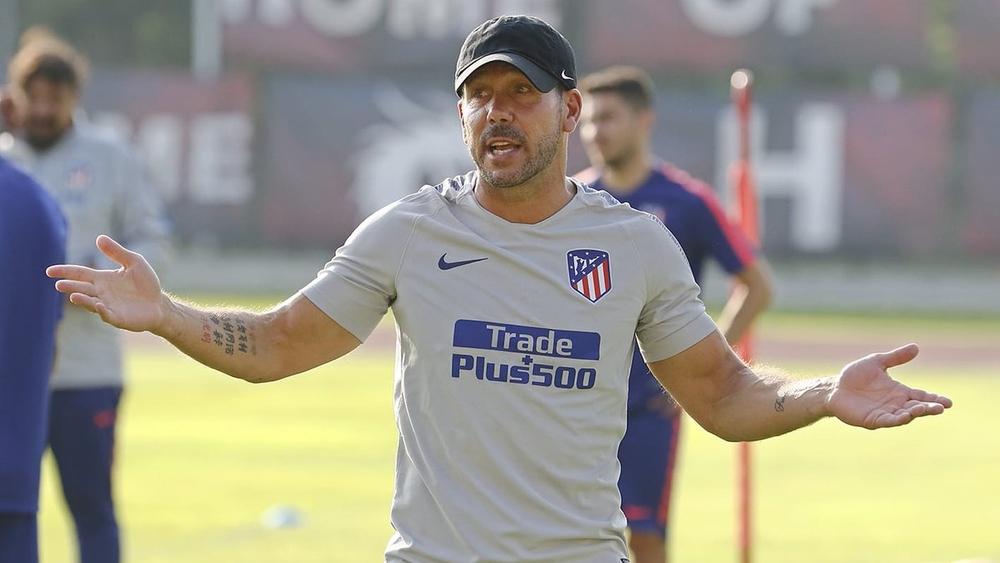 سيميوني يؤكد تسريبات "واتساب": من دون شك ميسي أفضل من رونالدو