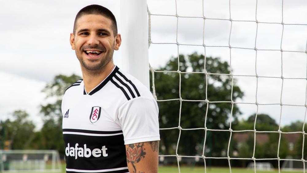 فولهام يعزز خط هجومه بالصربي ميتروفيتش