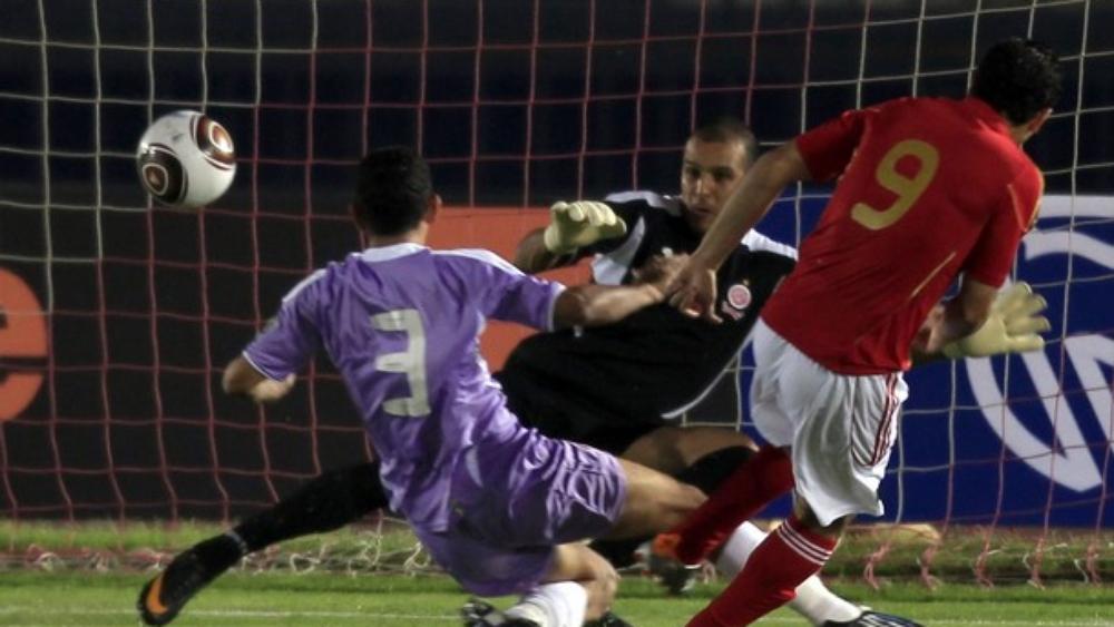 عماد متعب: “حسام البدري دمرني”