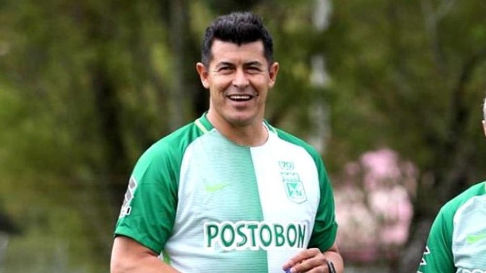 رئيس الأرجنتين يرشح ألميرون لقيادة منتخب بلاده