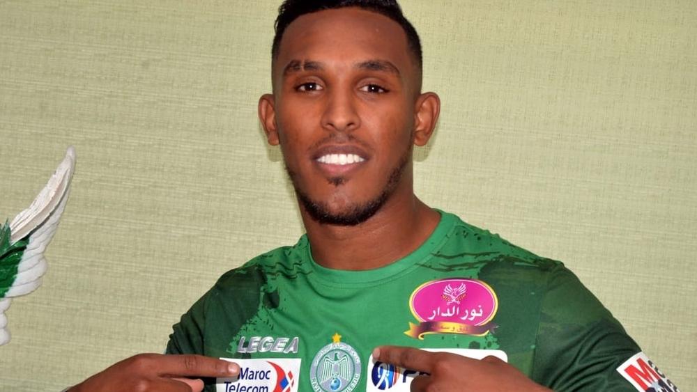 الورفلي لـ"البطولة": "تلقيتُ ترحيباً كبيراً من الرجاوييّن و هدفِي التتوِيج بأكبر عدد من الألقاب"