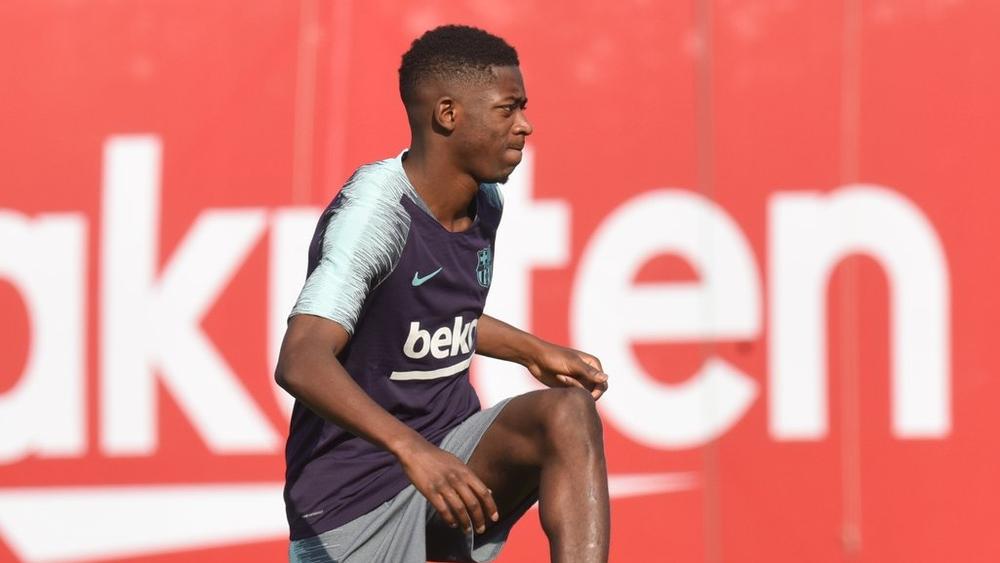 عثمان ديمبيلي يقطع إجازته ويعود لبرشلونة