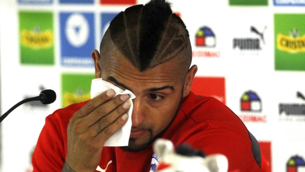 فيدال يكشف معاناته: "بسبب ما عاشته أمي قررت لعب كرة القدم"