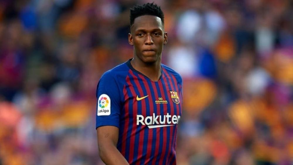 ياري مينا على مشارف التوقيع لإيفرتون