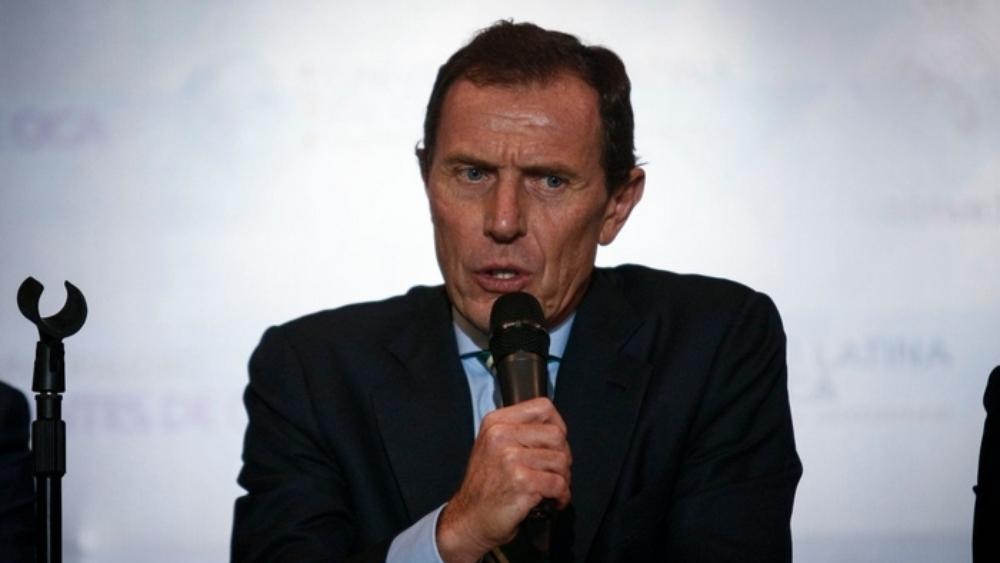 بوتراجينيو يتوقع نجاح كورتوا مع ريال مدريد