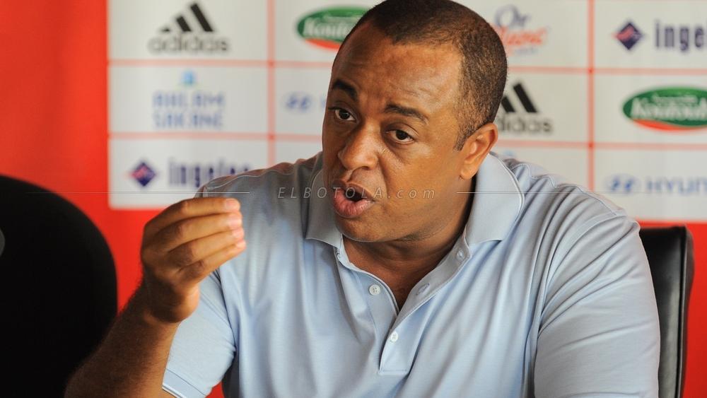 طائِرة أهلي طرابلس تَتجه نحْو البيضَاء الآن والناصيري لـ"البطولة": "لنْ نُؤجل اللقَاء مرّة أخْرى"