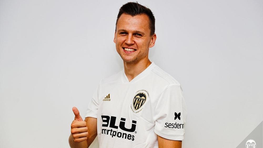 تشيريشيف يوضح سبب عودته إلى فالنسيا