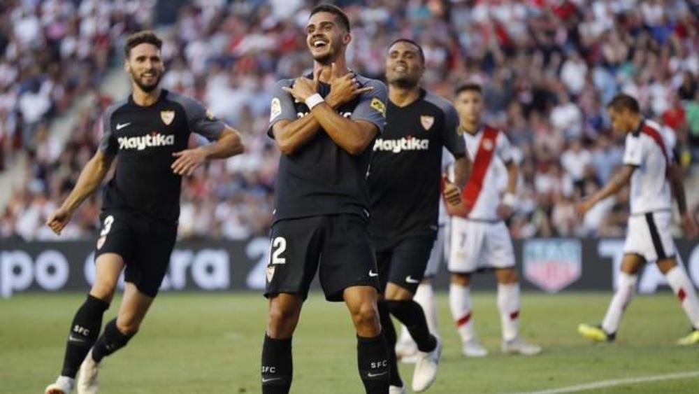 إشبيلية يسحق رايو فاليكانو بأربعة أهداف لهدف