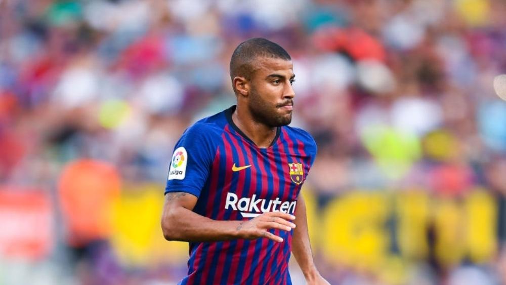 لاعب برشلونة رافينيا في مفاوضات مع فريق في "الليغا"