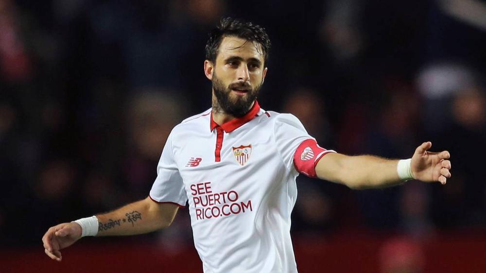 إشبيلية يعلن عن فسخ عقد مدافعه باريخا