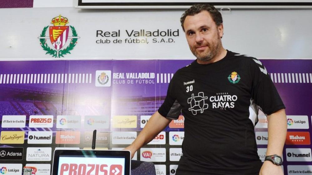 مدرب بلد الوليد يرد على برشلونة: "لسنا مزارعين"