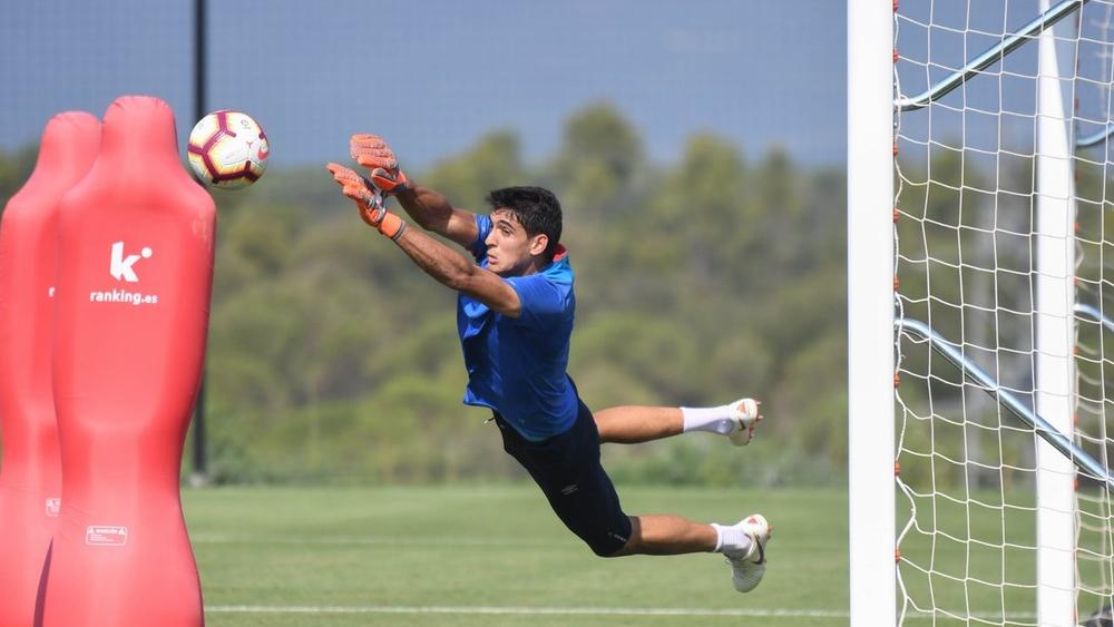 المغربي ياسين بونو أساسي ضد ريال مدريد