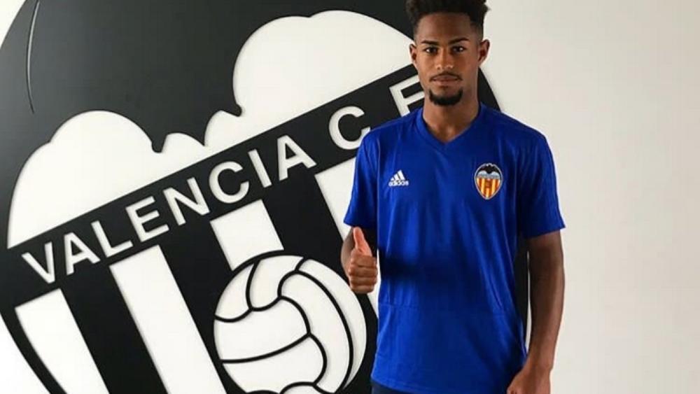 فالنسيا يستعير لاعباً برتغالياً من يوفنتوس