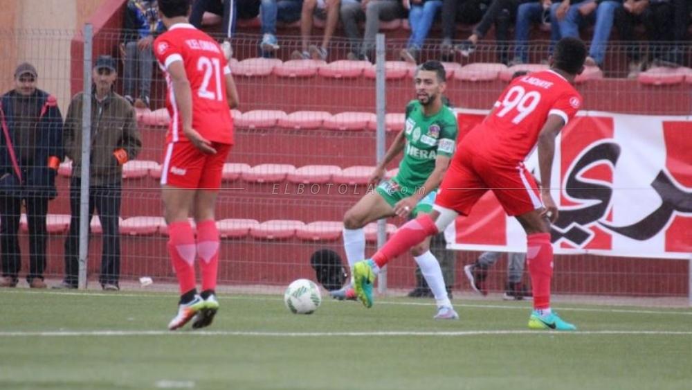 شباب أطلس خنيفرة يستقبل الرجاء في ملعب "مولاي عبد الله"