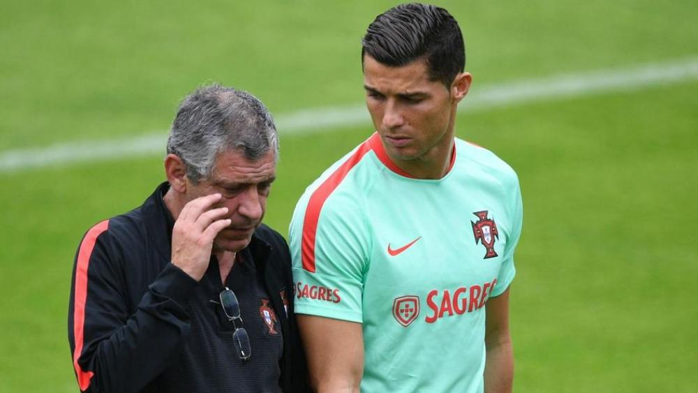 فرناندو سانتوس يكشف سبب اسبتعاد رونالدو