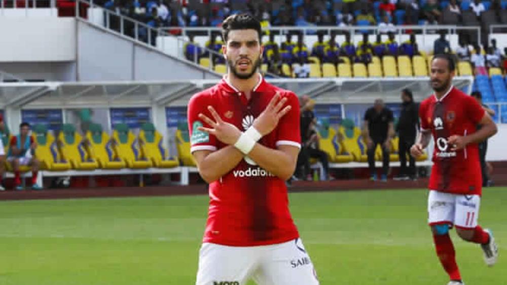 بالفيديو | آزارو لاعب الشهر في الأهلي، وقدامى الأحمر يشبهونه بـ"حسام حسن"