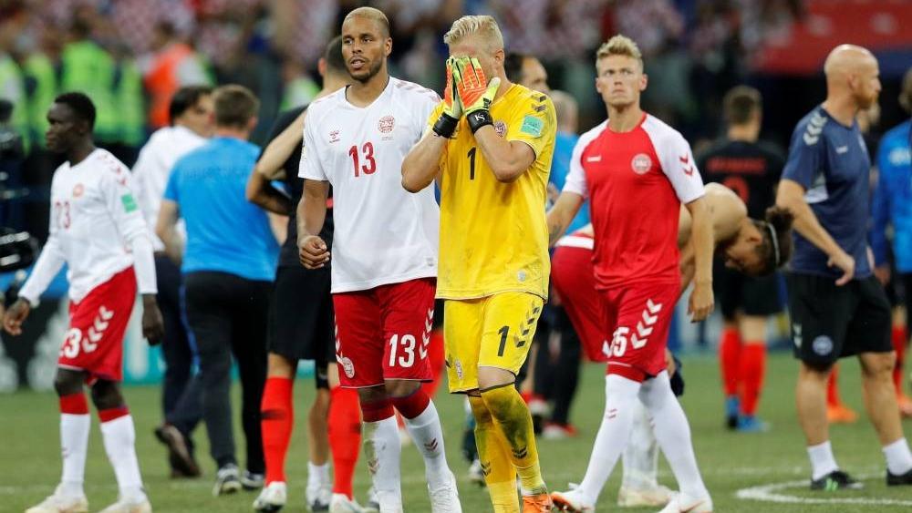 الدنمارك تلعب بالمنتخب البديل بعد إضراب اللاعبين