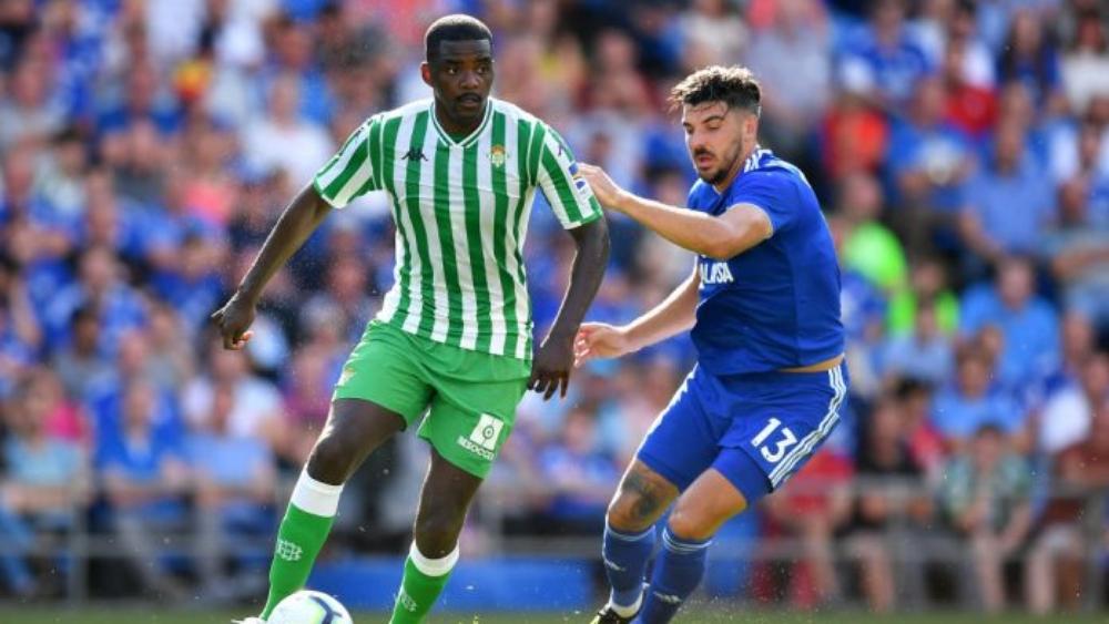 ريال بيتيس مهدد بفقدان نجمه أمام فالنسيا