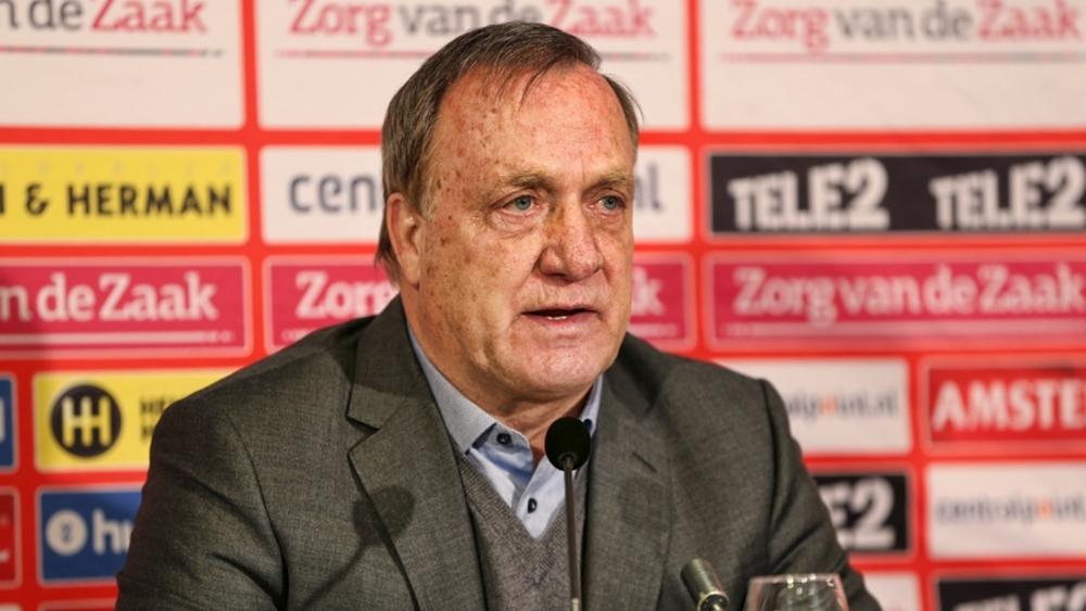 رسميا: أوتريخت يعلن توصله إلى اتفاق مع المدرب أدفوكات